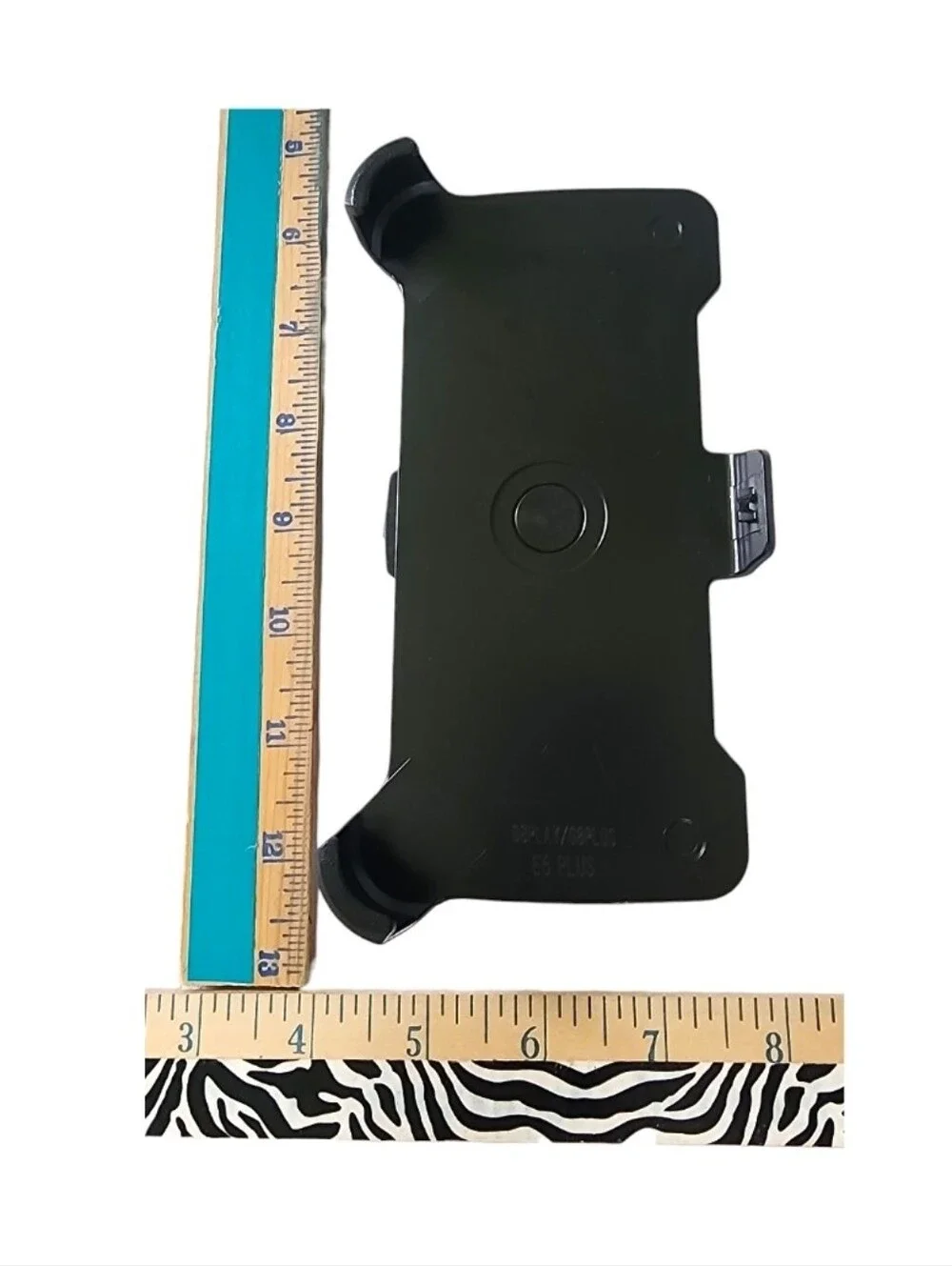 Black Clip-On Belt Clip Holder For Motorola Moto G8 Play/G8 Plus/E5 Plus